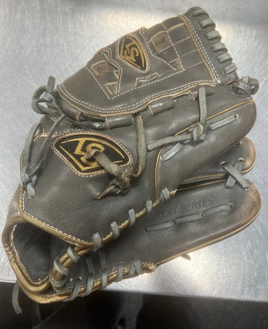 Used Louisville Slugger LXT RH Throw Fastpitch Gloves Grey 12" 11497-C000153811