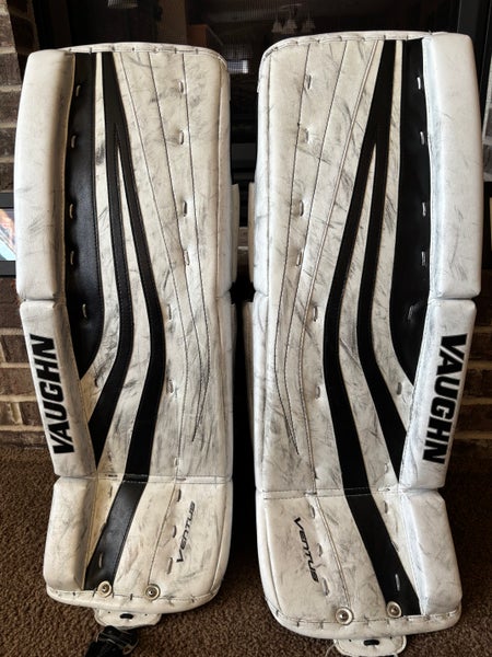 29" Vaughn Ventus SLR Goalie Leg Pads (Used)