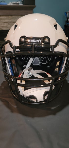 Schutt / Youth / Small / Vengeance A11 / New 2023