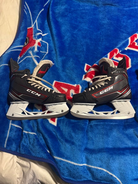 2017 CCM JetSpeed FT370 Hockey Skates Regular Width 9 (Used)