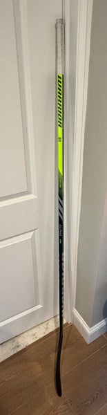 Warrior Alpha LX2 PRO Right Handed M28 85 Flex Pro Stock (Slightly Used) Stick