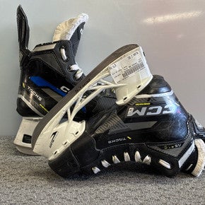 Used CCM TACKS AS 570 Junior Hockey Skate Junior 02 11858-S000079171