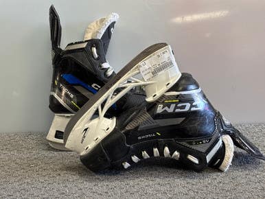 Used CCM TACKS AS 570 Junior Hockey Skate Junior 02 11858-S000079171