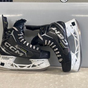 Used CCM TACKS XF70 Junior Hockey Skate Junior 03 11858-S000077891