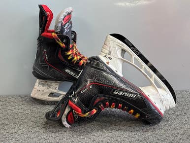 Used Bauer VAPOR 3X PRO Junior Hockey Skate Junior 02 11858-S000080522