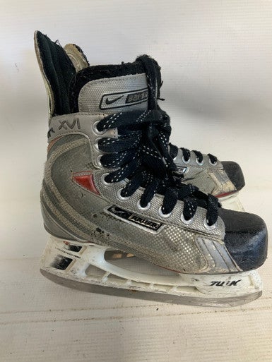 Used Bauer VAPOR XVI Junior Hockey Skate Junior 02 11823-S000035954