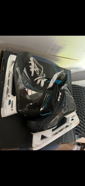 2021 True TF9 Hockey Goalie Skates Regular Width Size 2.5 (Used)
