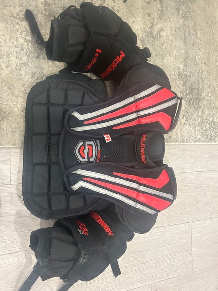 Small Mckenney XPG2 Goalie Chest Protector (Used)