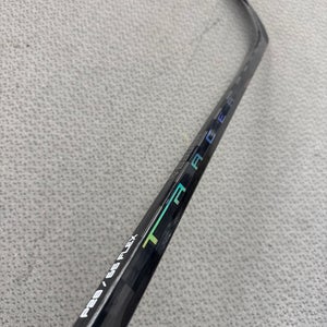 Intermediate Black Bauer Nexus Tracer Right Handed Hockey Stick P28 65 Flex (New)