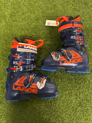 Used Junior Lange RS 90 SC LV Ski Boots | Mondo Size 22.5 | Sole Length 266 mm