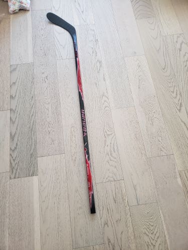 Junior Bauer Vapor FlyLite Left Hand Hockey Stick P28 40 Flex (New)