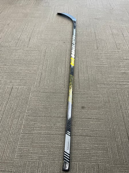 Senior Bauer Supreme 2S Pro Right Handed Hockey Stick 87 Flex (New)
