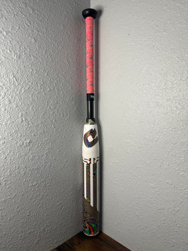 DeMarini Prism Bat 28/17 (-11) Fastpitch Softball Bat