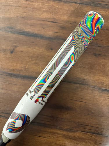 DeMarini Prism 28/17 (-11) Fastpitch Softball Bat