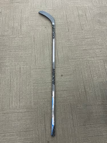 Intermediate Bauer Nexus 8000 Right Handed Hockey Stick 67 Flex (New)