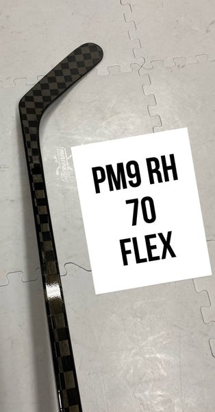 Senior(1x)Right PM9 70 Flex ProBlackStock™ Unbranded Blackouts Pro Stock Nexus Hockey Sticks