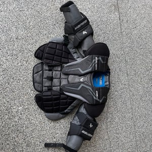 Large/Extra Large 2023 Bauer GSX Goalie Chest Protector (Used)