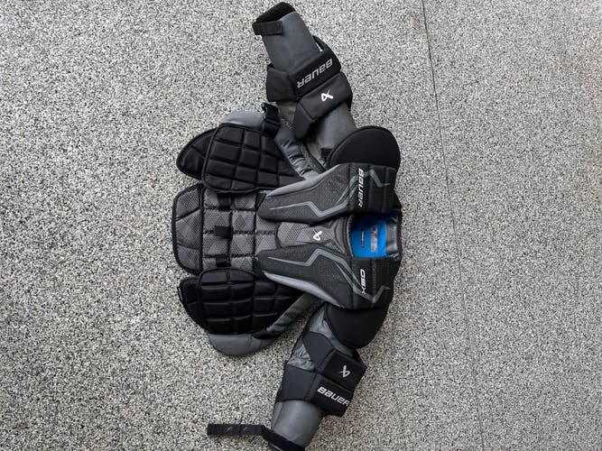 Large/Extra Large 2023 Bauer GSX Goalie Chest Protector (Used)