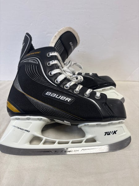 Bauer Supreme One20 Hockey Skates Regular Width Size 5 (Used)