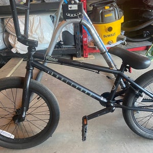 Unisex 2025 Haro BMX Bike M (Used)