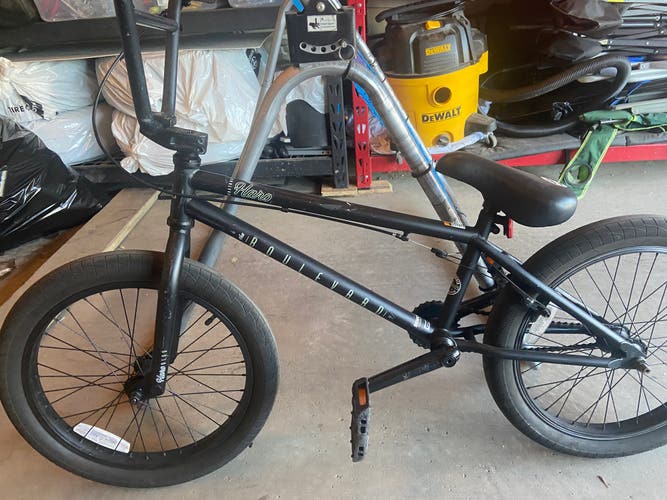 Unisex 2025 Haro BMX Bike M (Used)
