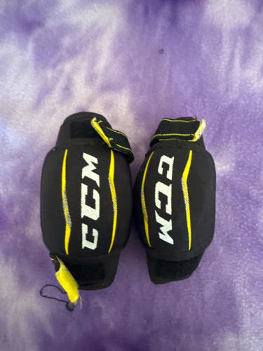 Youth Small CCM Tacks 3092 Elbow Pads (Used)