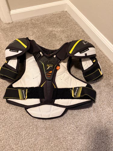 Men's Small Senior CCM Super Tacks AS1 Shoulder Pads (Used)
