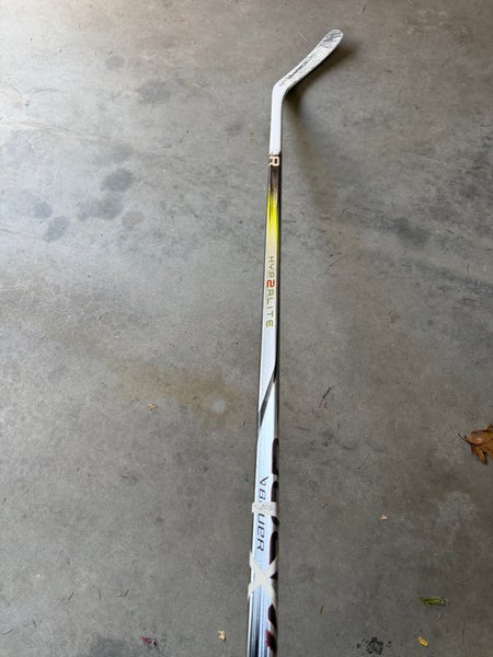 Senior Bauer Vapor Hyperlite 2 Right Handed Hockey Stick P88 70 Flex (Used)