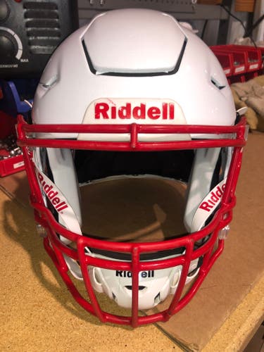 USED RIDDELL FLEX ADULT HELMET - MEDIUM - METALLIC WHITE
