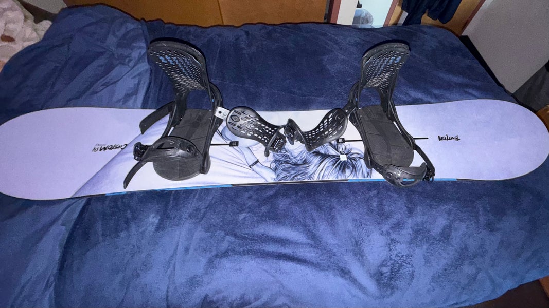 Men's Burton Custom Flying V Snowboard All Mountain With Bindings Soft Flex 154 cm (New)