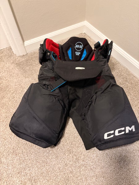 Men's Small CCM FT6 Pro Hockey Pants (Used)