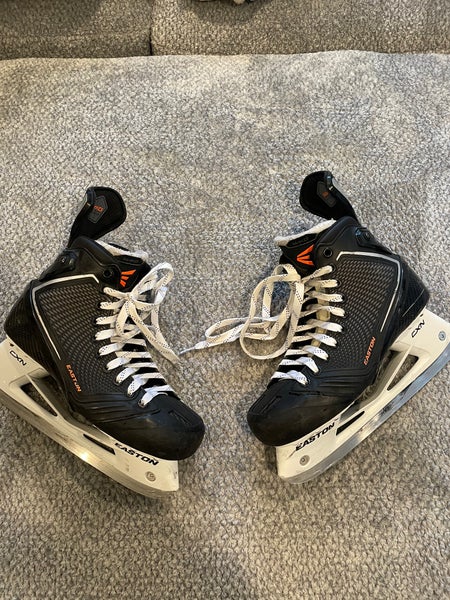 2014 Easton Mako II Hockey Skates Extra Wide Width Pro Stock 9 (Used)