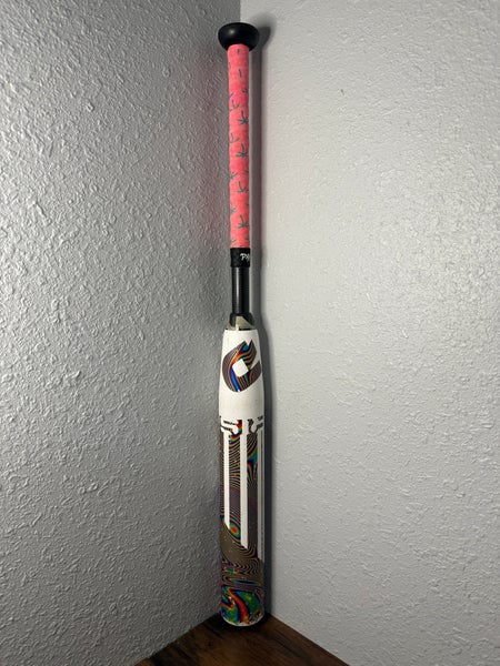 DeMarini Prism 28/17 (-11) Fastpitch Softball Bat