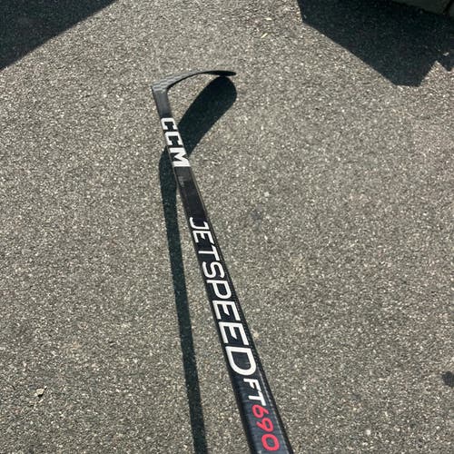 Intermediate CCM Jetspeed FT690 Hockey Stick Left Hand P29 | 62"