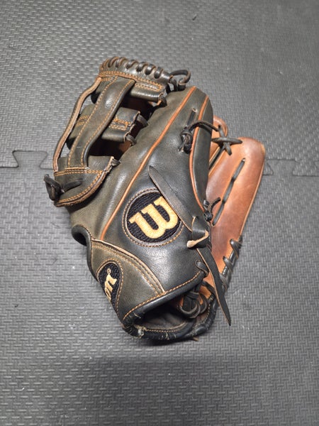 Infield RH Wilson A1000 Baseball Glove 11.5" (Used)