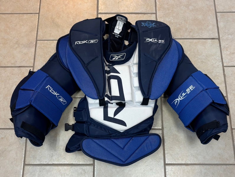 Medium 2008 Reebok AB XPulse 6.0 Goalie Chest Protector (Used)