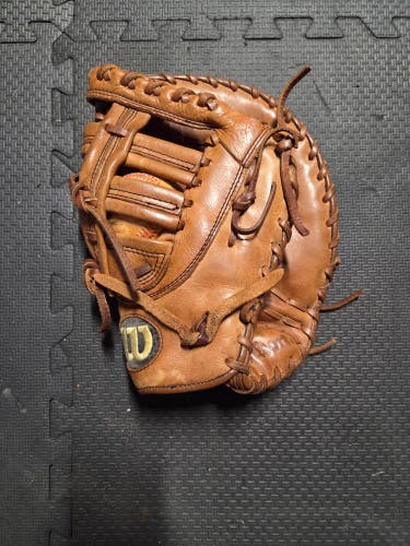 First Base RH Wilson A800 Baseball Glove 12.5" (Used)