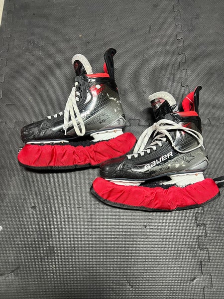 2023 Bauer Vapor X5 Pro Hockey Skates Narrow Width 8.5 (Used)