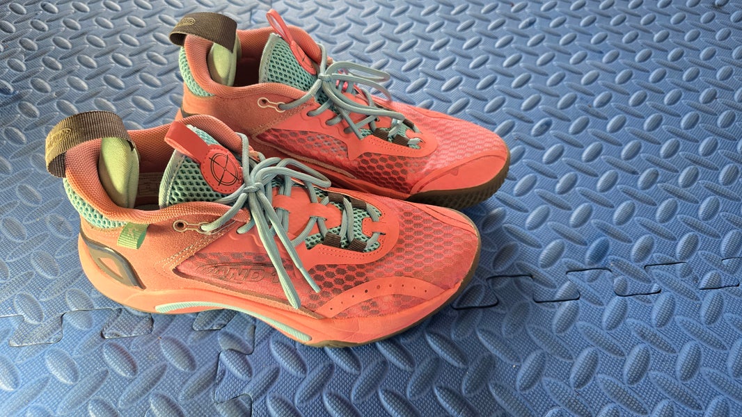 AND1 Basketball Shoes - Scope Style - Men's 6.5 - Used for Only 8 Indoor Games - EXCELLENT Condition