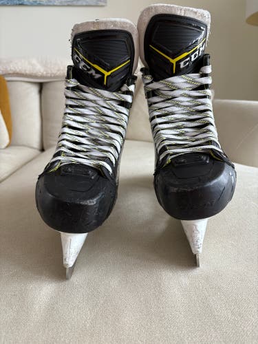 2020 CCM Super Tacks AS3 Pro Hockey Skates 10 (Used)