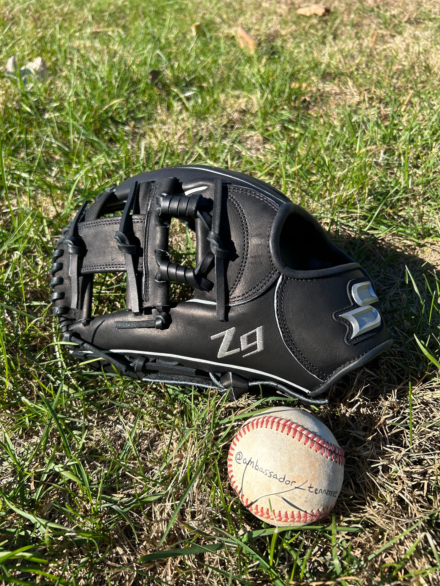 SSK Z9 Maestro LHT 11.5” Black/Silver Spiral I Web Infield
