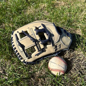 SSK Z7 Specialist LHT 11.5” Camel/Navy Spiral I Web Infield Baseball Glove