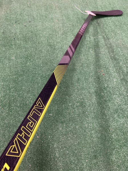 Intermediate Warrior Alpha LX2 Max Hockey Stick Right Handed W03 63 Flex (Used)