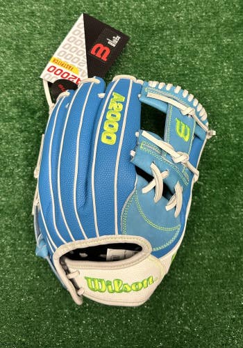 Wilson A2000 12" H12 Fastpitch Softball Infield Glove - Sky Blue White