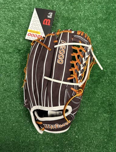 Wilson A2000 12.5" T125 Fastpitch Softball Outfield Glove - Buffed Purple