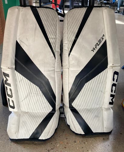 White 24" Youth CCM YTFLEX 3 Goalie Leg Pads (Used)