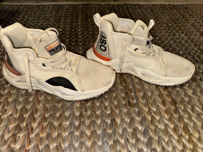 Men's Size M 10.5 (W 11.5) Adult Shoes (Used)