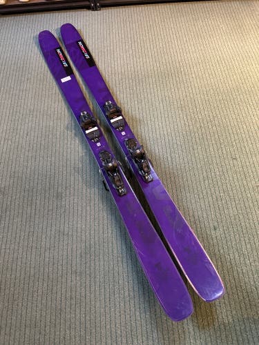 Men's 2024 Salomon QST 98 183 cm All Mountain Skis With Salomon Strive 11 GW Demo Bindings