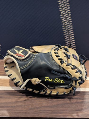 Catcher's RH All Star CM3000xsbt Baseball Glove 32" (Used)