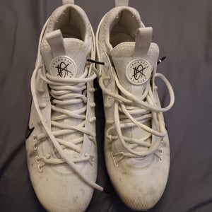 White Men's Size M 8.5 (W 9.5) Adult Nike Huarache Alpha 9 Low Top Molded Cleats (Used)